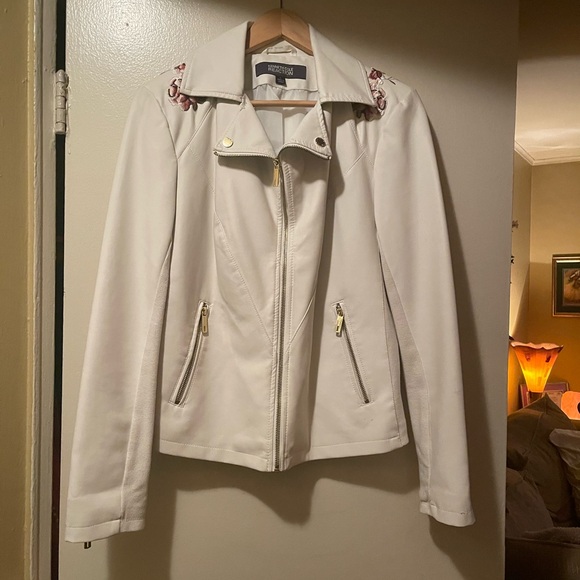 White Faux Leather Jacket with Floral Embroidery EUC - Picture 2 of 16